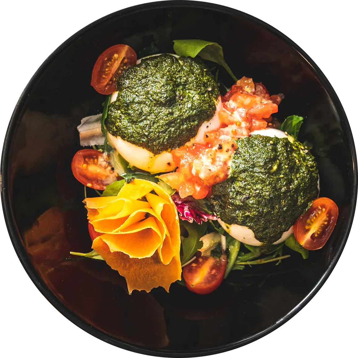 Burrata con tomate, pesto y vinagreta de miel y mostaza